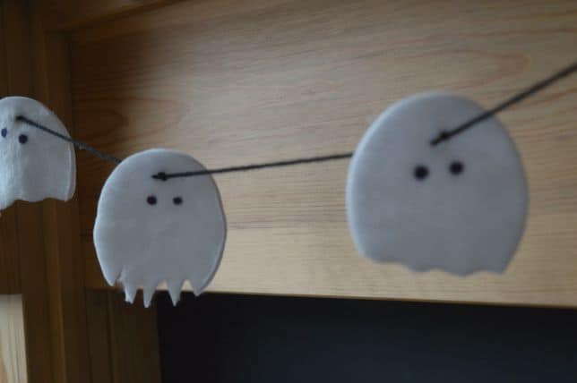 easy halloween ghost bunting craft