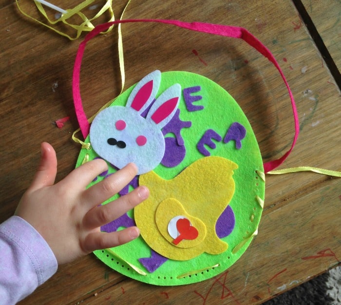 Felt Easter basket craft for kids 