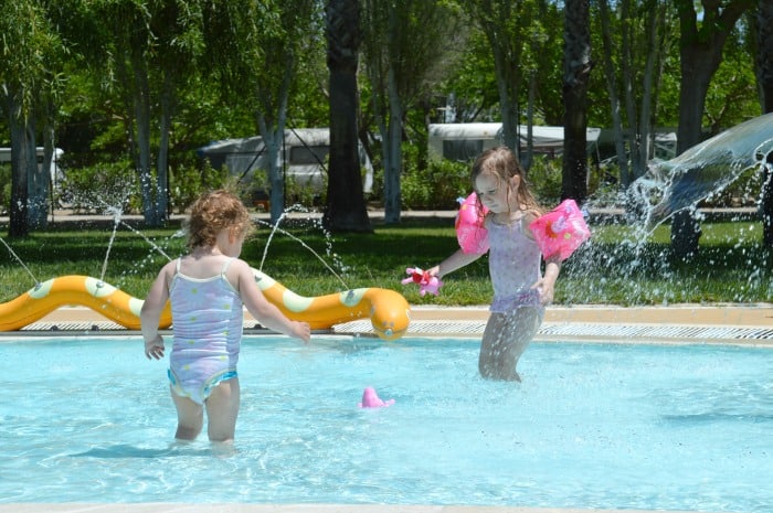 kids in paddling pool