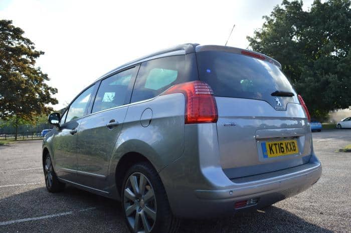 Peugeot 5008 from rear