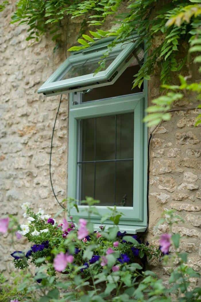 how-coloured-windows-can-improve-your-home