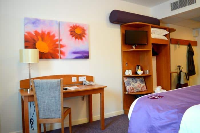 twin-family-room-at-london-stansted-airport