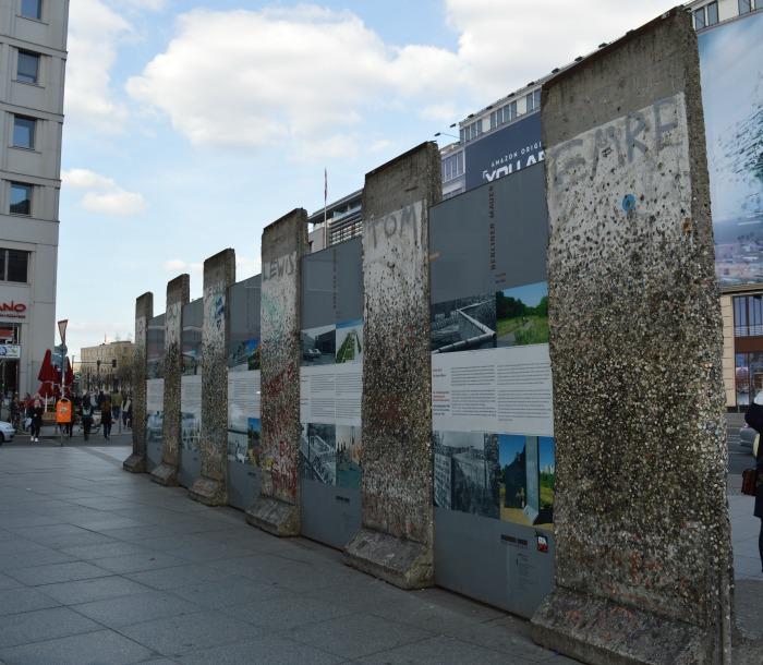 berlin wall no graffiti