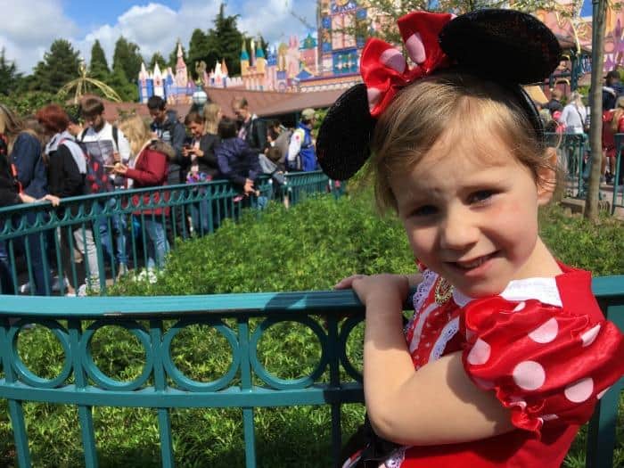 girl dressed as mini mouse