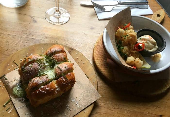 garlic bread and crispy squid