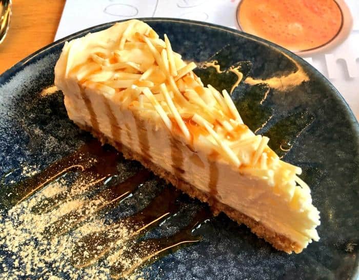 white chocolate cheesecake