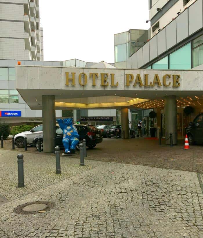 Hotel palace Berlin entrance