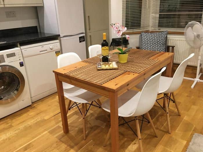 kitchen dining area self catered accommodation london