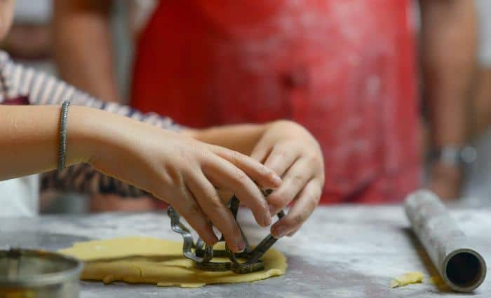 baking with kids