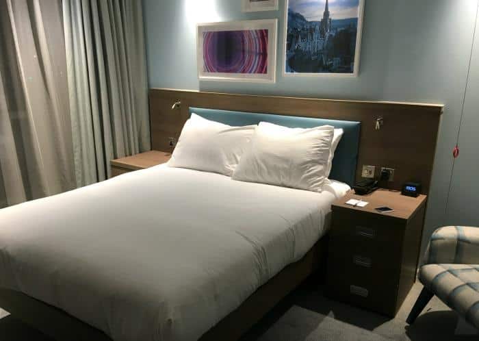 hotel room at Hampton by Hilton in Edinburgh 