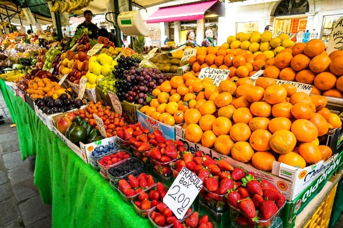 fruit and vegetable market Italy 