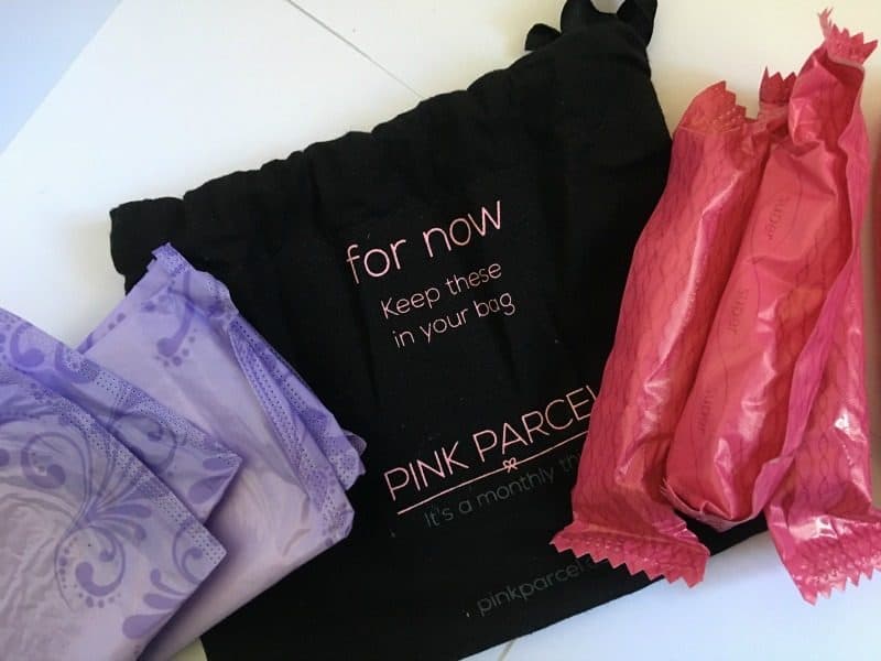 tampons pads pink parcel