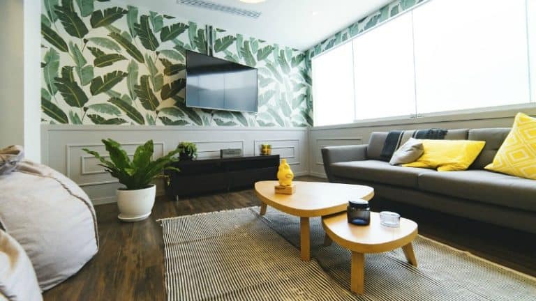 How to Bring a Touch of Spring into Your Home