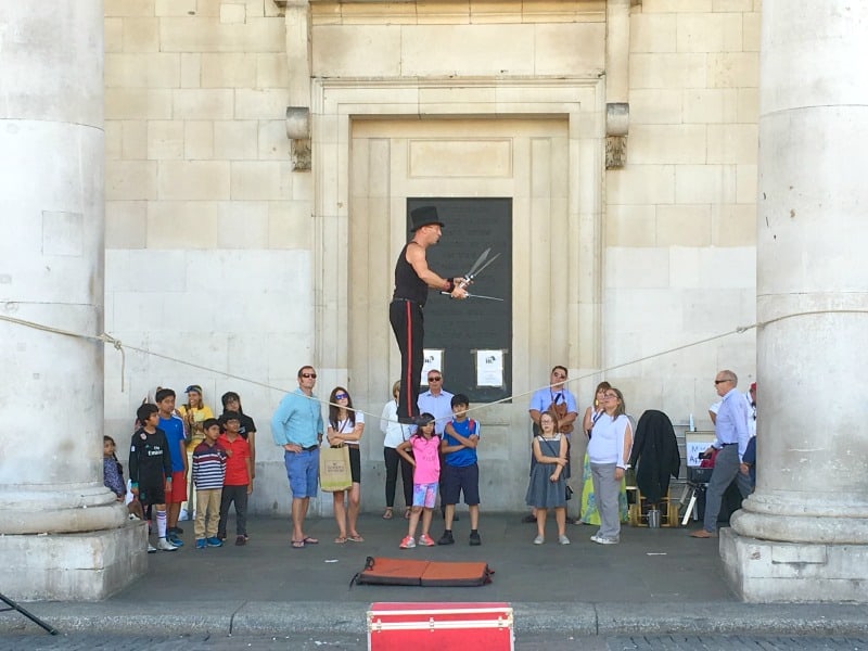 street entertainer covent garden