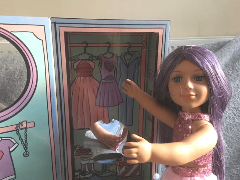 I'm a girly doll Lola review