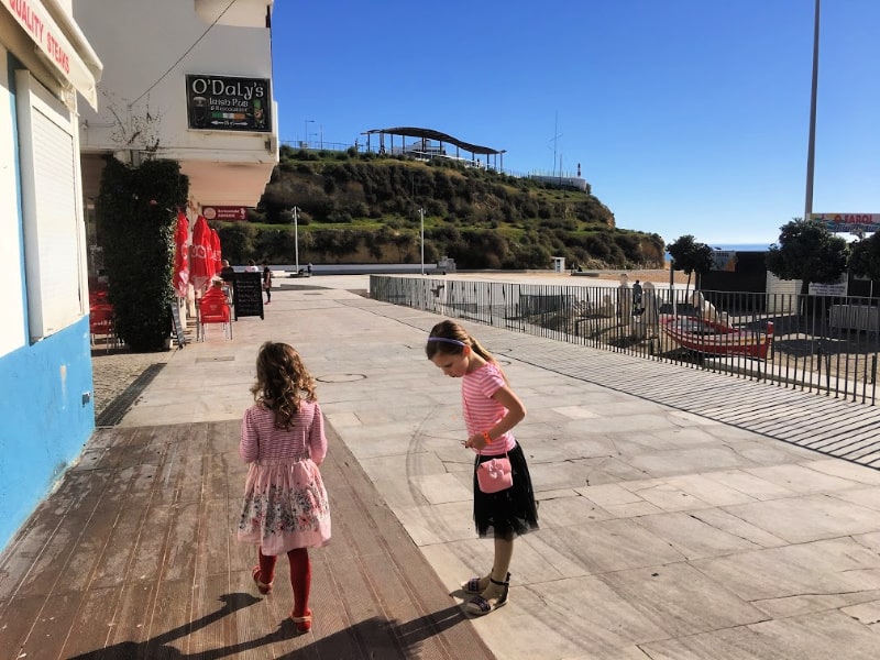 2 children albufeira