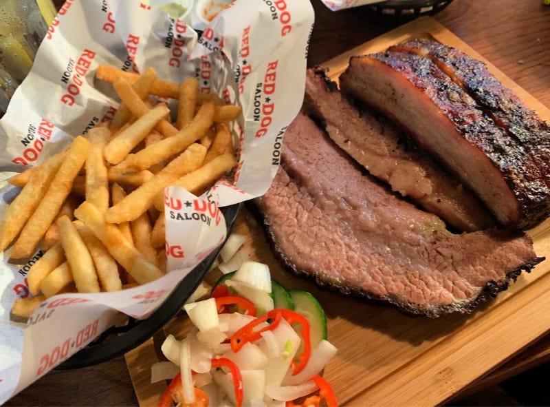 bbq meat combo with salad and chips