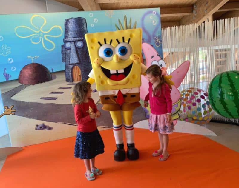 children with sponge bob square pants at nickelodeon treasure hunt in malta