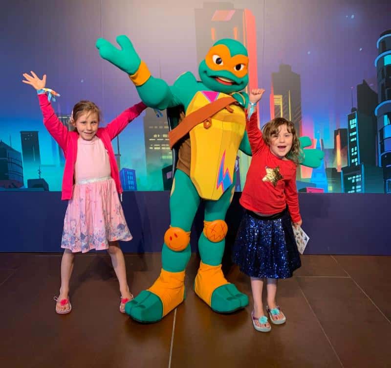 children with teenage mutant ninja turtle at nickelodeon event in malta