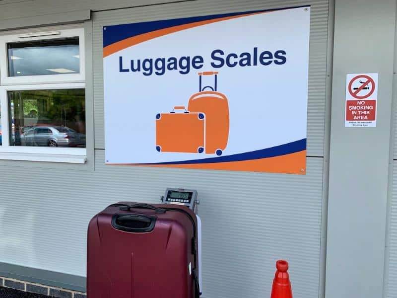 luggage scales at APH airport parking