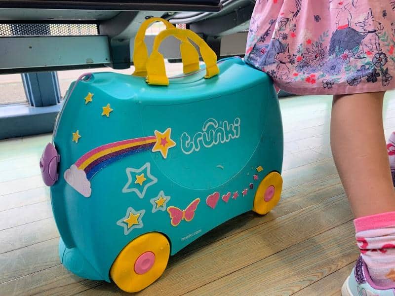 una the unicorn ride on suitcase