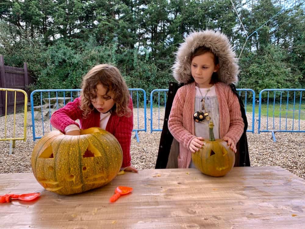 pumpkin carving at spook fest crealy theme park