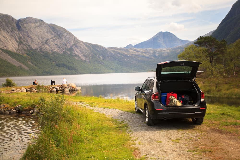 Family vacation on Myrdal lake (Myrdalsvatnet), Folgefonna National Park, Norway