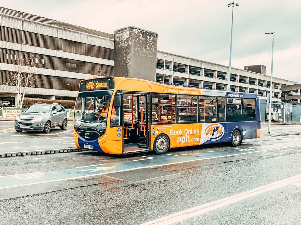 manchester airport parking bus 
